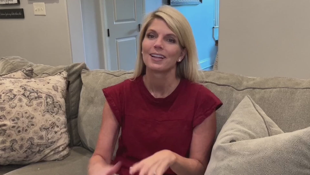 Video demonstrating Inova Professional Anti-Hair Loss Kit for stronger, fuller hair